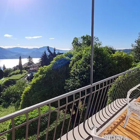 Casabelvederestresa Apt 3 Apartment