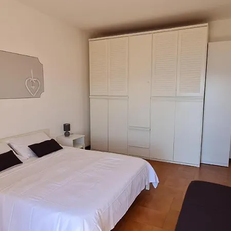 Casabelvederestresa Apt 3