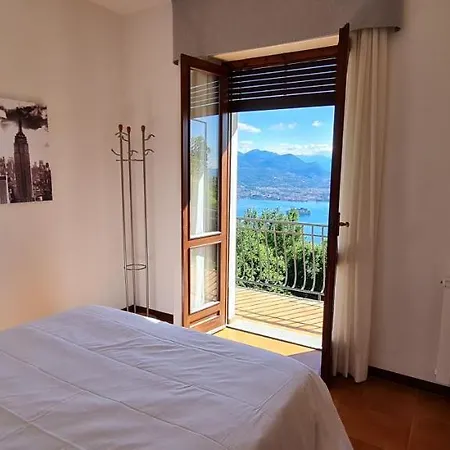 Apartment Casabelvederestresa Apt 3 *
