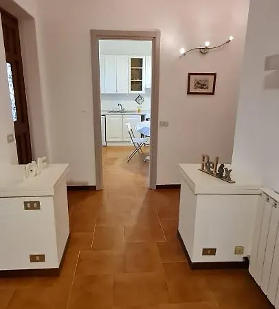 Casabelvederestresa Apt 3 Apartment *
