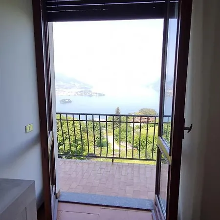Casabelvederestresa Apt 3 Apartment